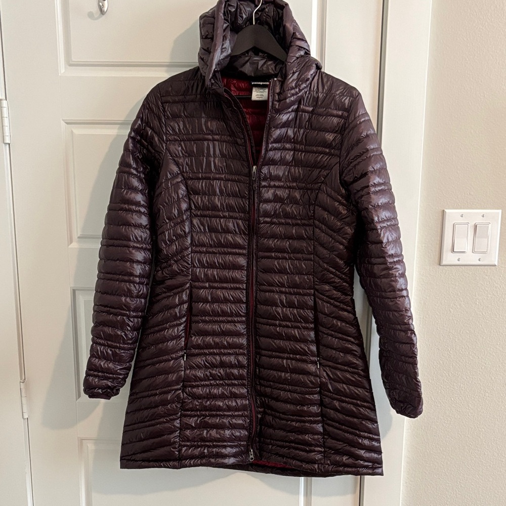 Patagonia Women's Puffer Jacket - Dark Maroon